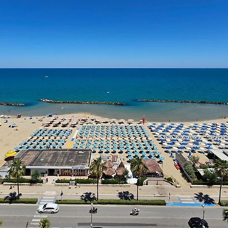 Apartament La Terrazza Sul Mare Montesilvano Marina Zewnętrze zdjęcie