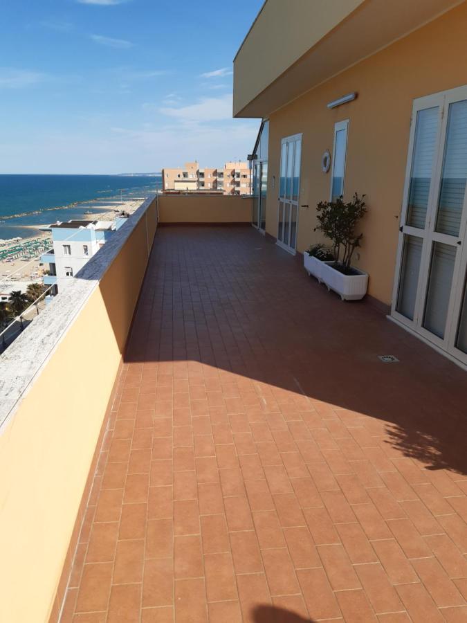 Apartament La Terrazza Sul Mare Montesilvano Marina Zewnętrze zdjęcie