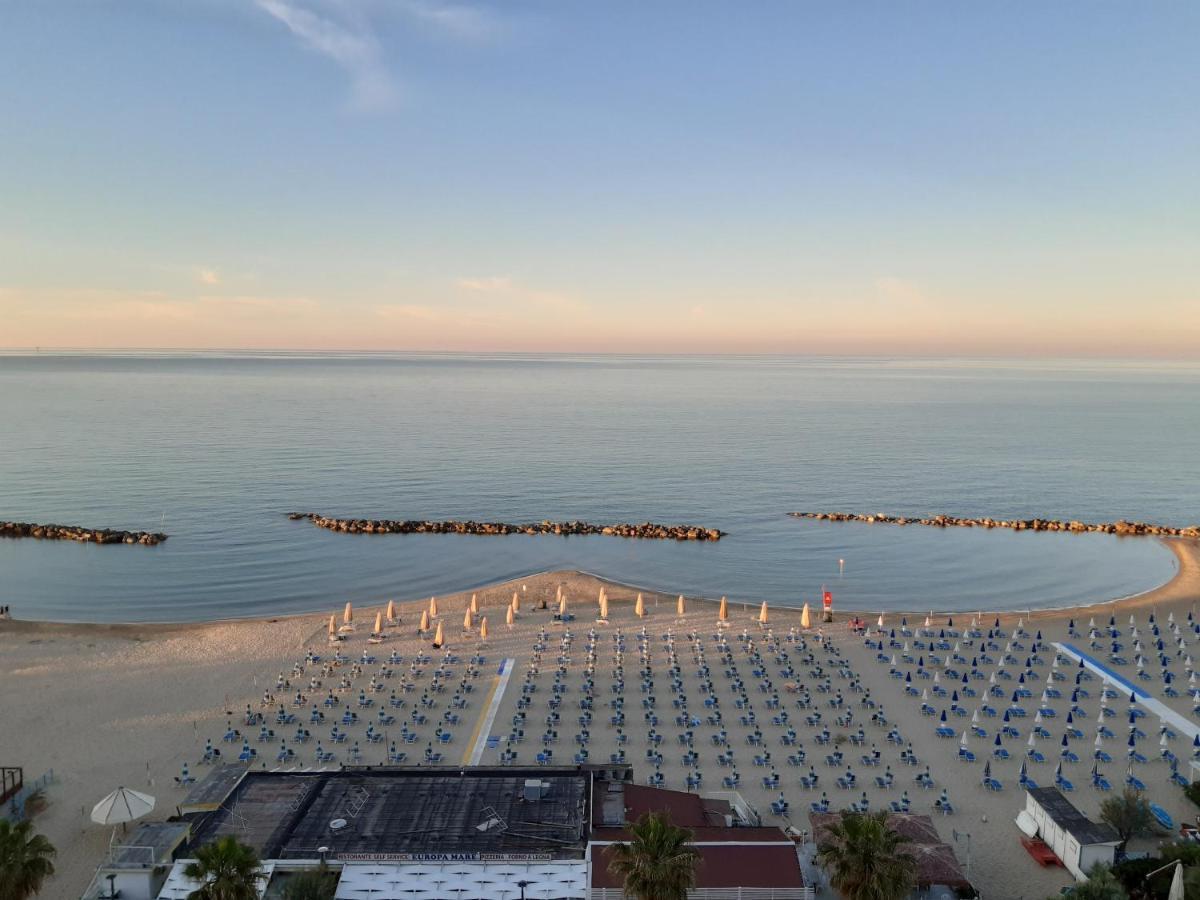 Apartament La Terrazza Sul Mare Montesilvano Marina Zewnętrze zdjęcie