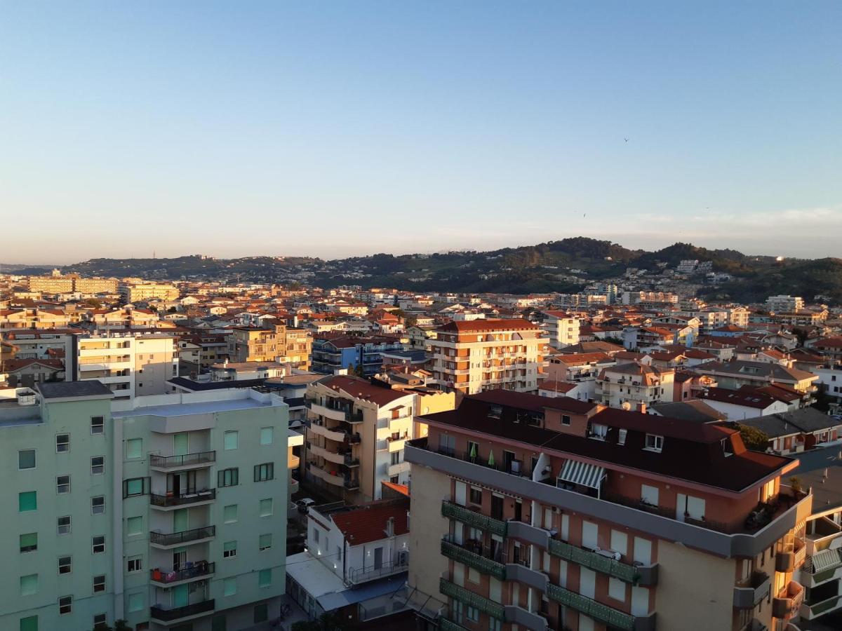 Apartament La Terrazza Sul Mare Montesilvano Marina Zewnętrze zdjęcie