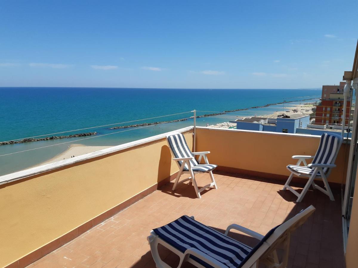 Apartament La Terrazza Sul Mare Montesilvano Marina Zewnętrze zdjęcie