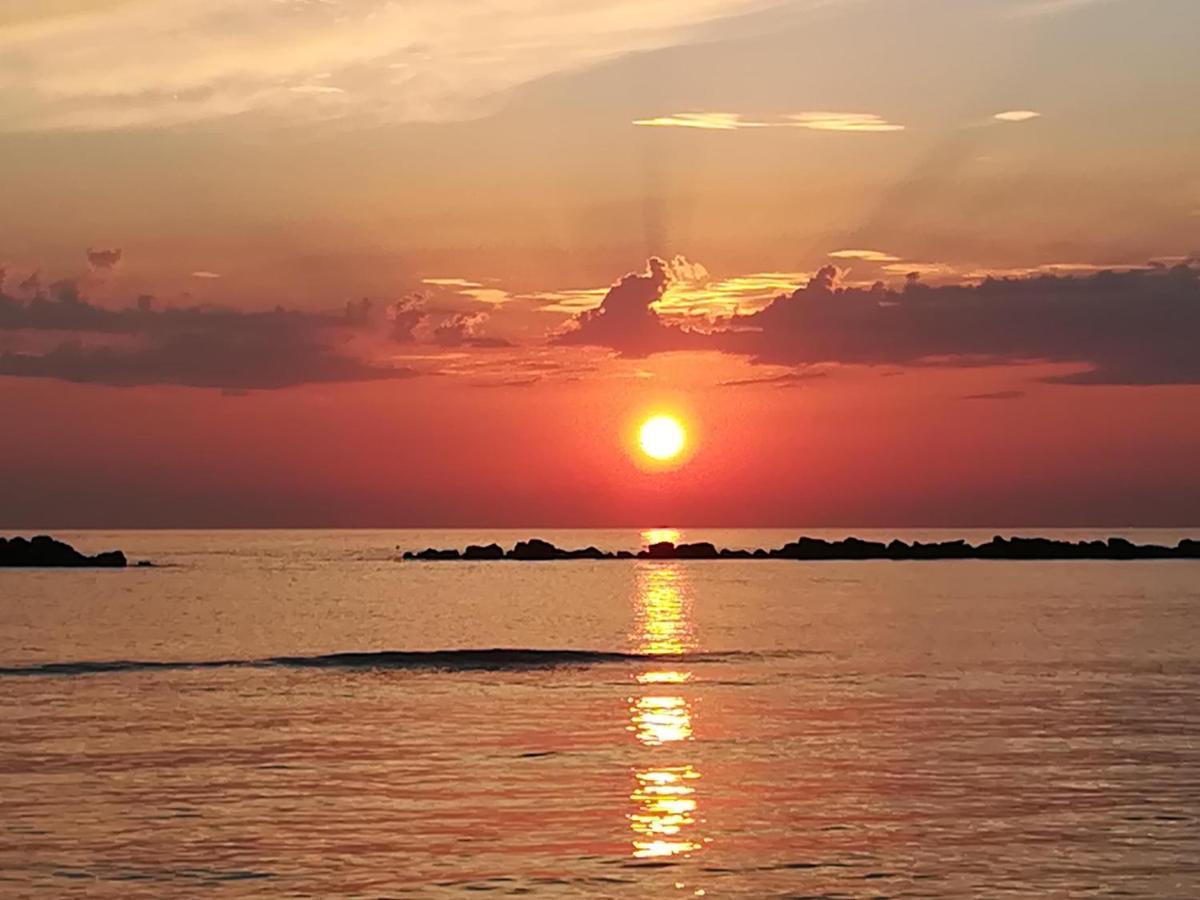 Apartament La Terrazza Sul Mare Montesilvano Marina Zewnętrze zdjęcie