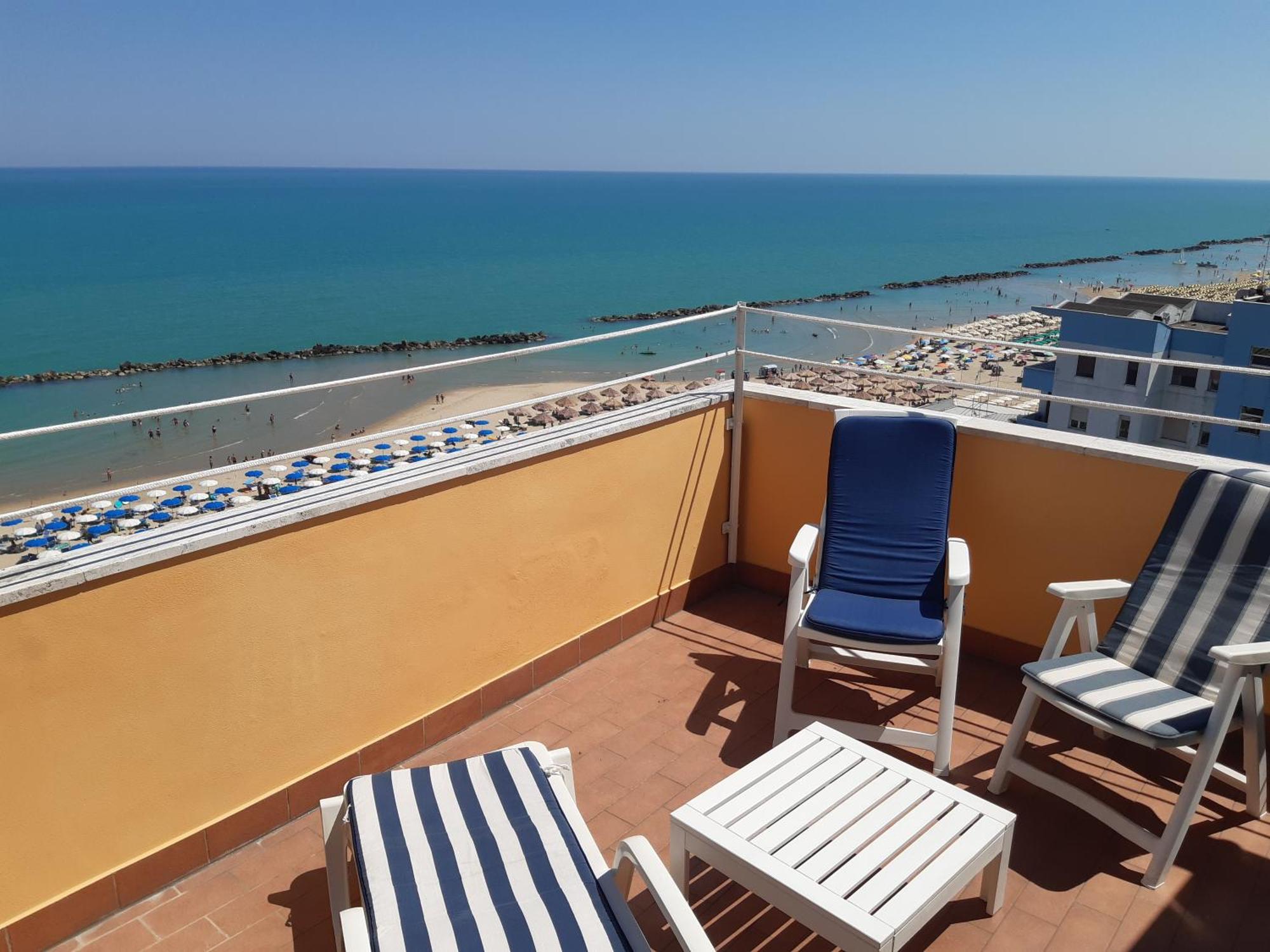Apartament La Terrazza Sul Mare Montesilvano Marina Zewnętrze zdjęcie