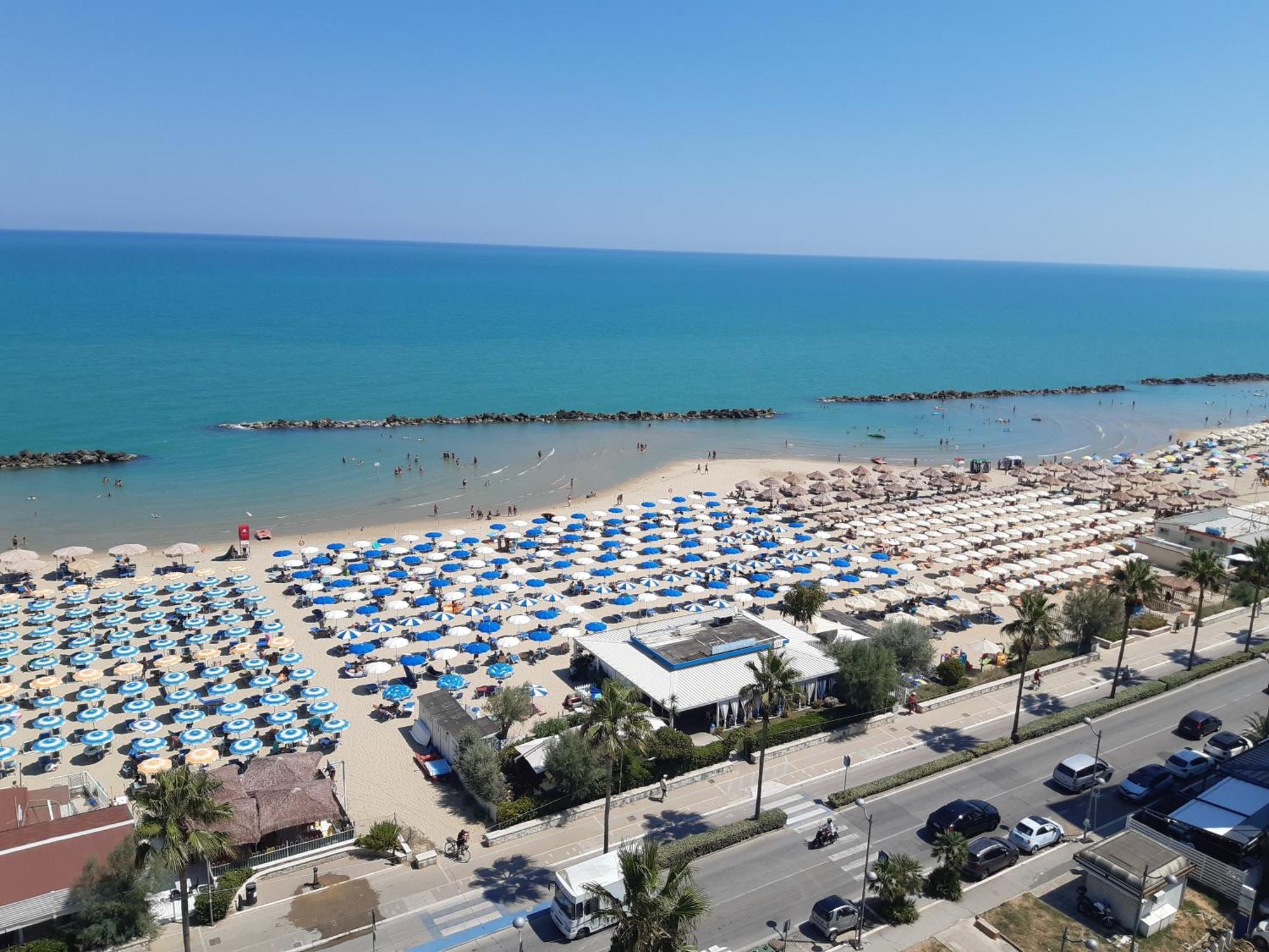 Apartament La Terrazza Sul Mare Montesilvano Marina Zewnętrze zdjęcie