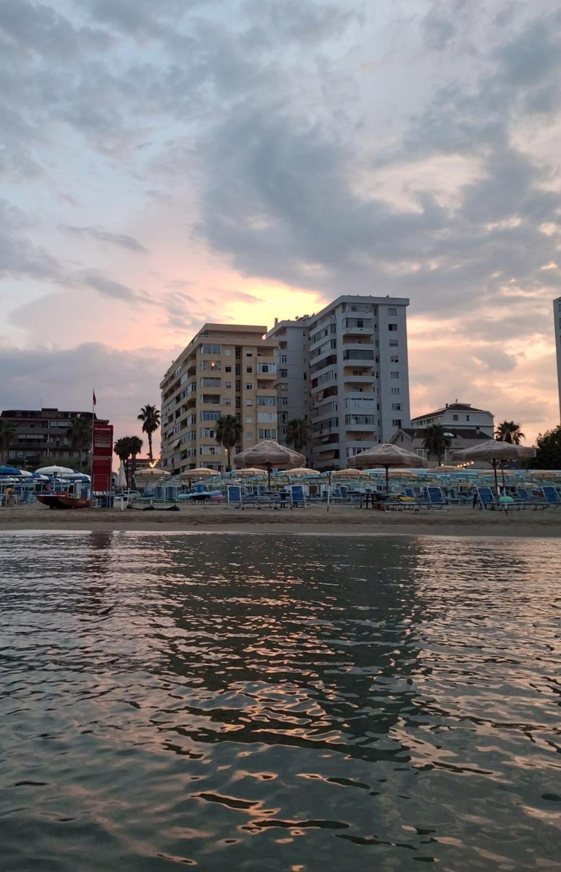 Apartament La Terrazza Sul Mare Montesilvano Marina Zewnętrze zdjęcie